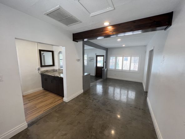 West Tampa Freestanding Building : 2323 W Aileen St, Tampa, FL 33607